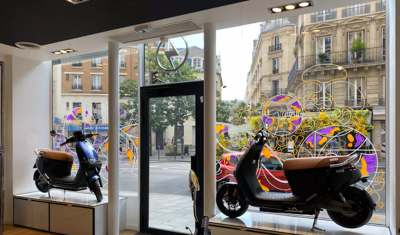 Magasin véhicules électriques Paris - Groupe Maze soutenu par Finaïva pour nouvelle ouverture.