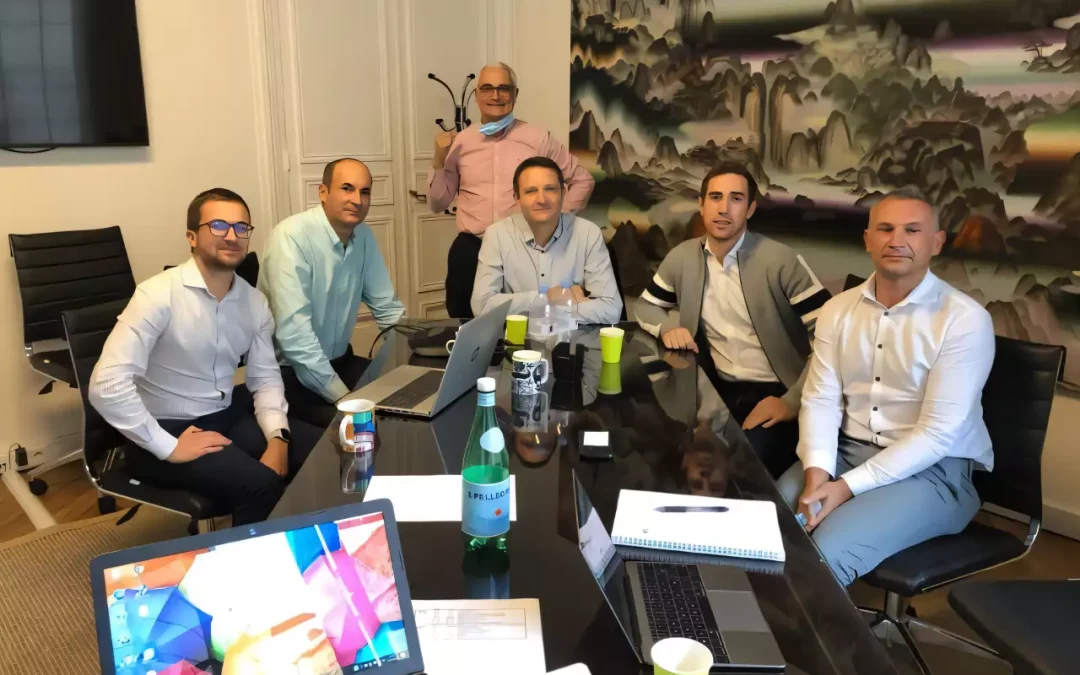 Réunion financements TPE/PME : experts discutant solutions innovantes au séminaire national.